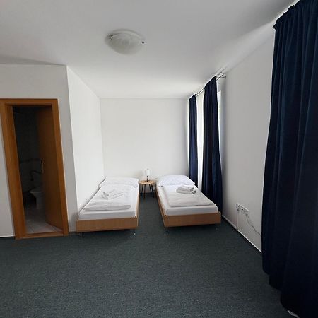 Garni G Hotel Zilina Exterior photo
